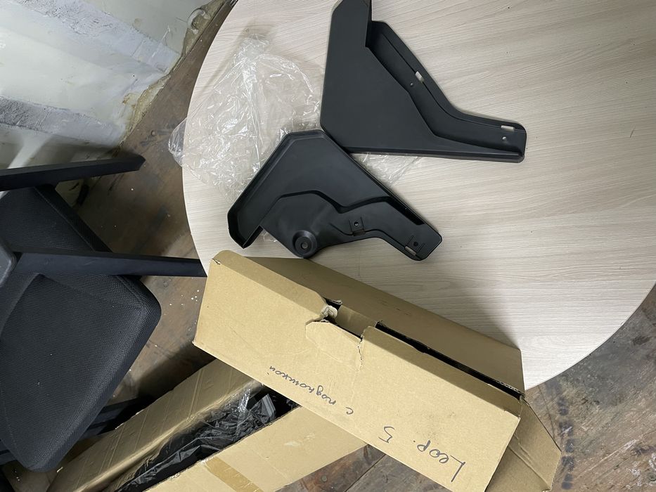 Продам брызговики на Leopard 5 новые