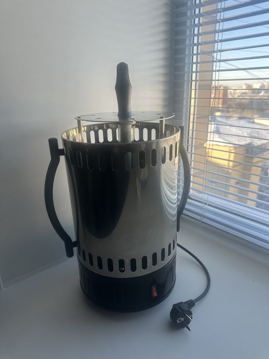 Продам электрошашлычницу