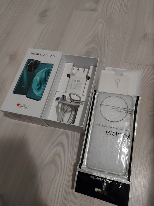 Huawei nova 12İ ЧИСТО НОВ