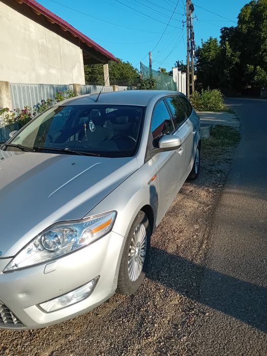 Vând Ford mondeo mk4