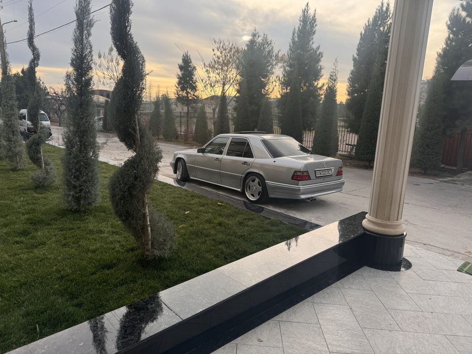 W124 mercedes-benz