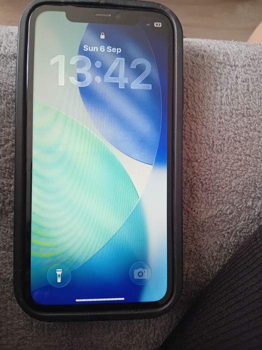 iPhone 11 64GB – много добро състояние, работи отлично