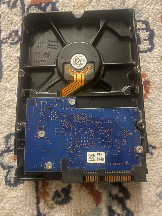 Продам жесткий диск HDD на 1TB