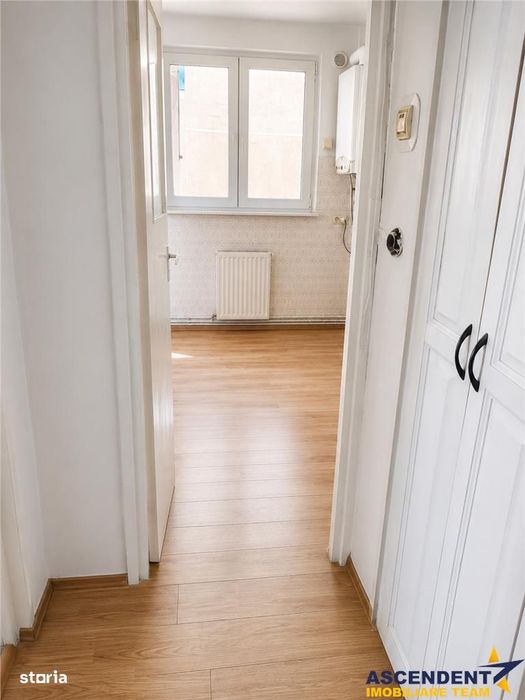 Apartament 3camere, etaj intermediar, priveliste si lumina naturala, C — fotografia 3