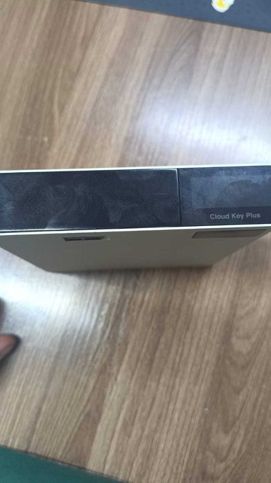 Контроллер Ubiquiti UniFi CloudKey Gen2 Plus