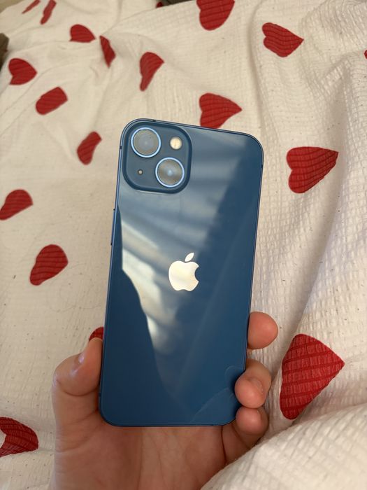 В продвже iPhone 13