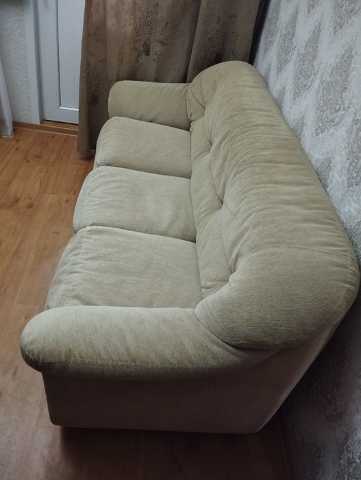 Раскладной диван, бесплатно.