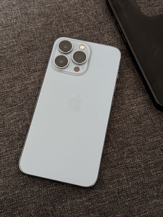 Iphone 13Pro blue
