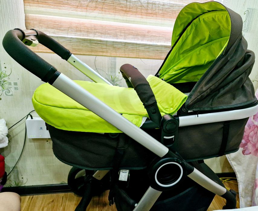 Детская коляска зима/лето chicco