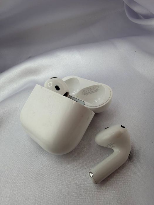Наушники AirPods 4 / #МА31790