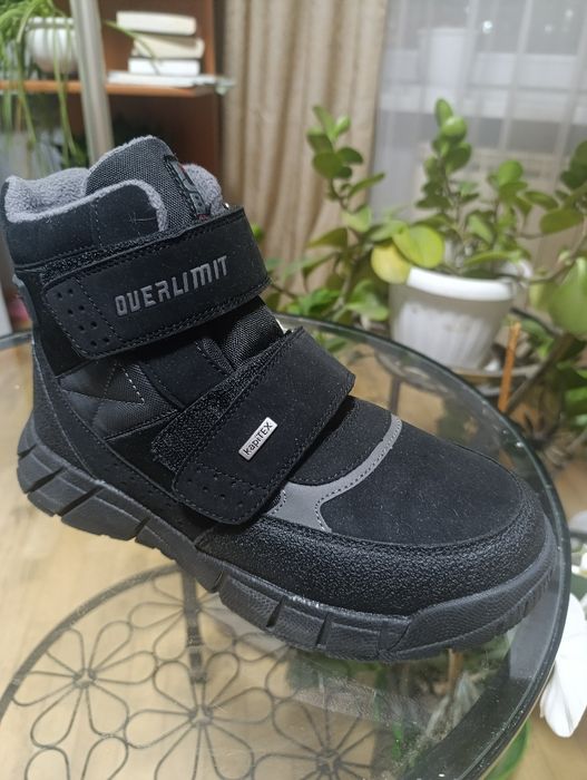 Ботинки новые зимние 40 размер