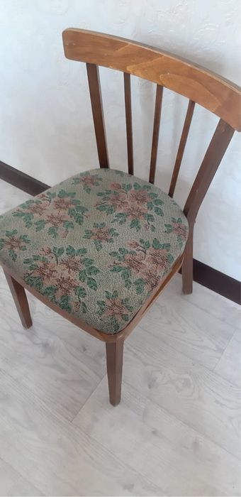 Продам стулья в хорошем состоянии