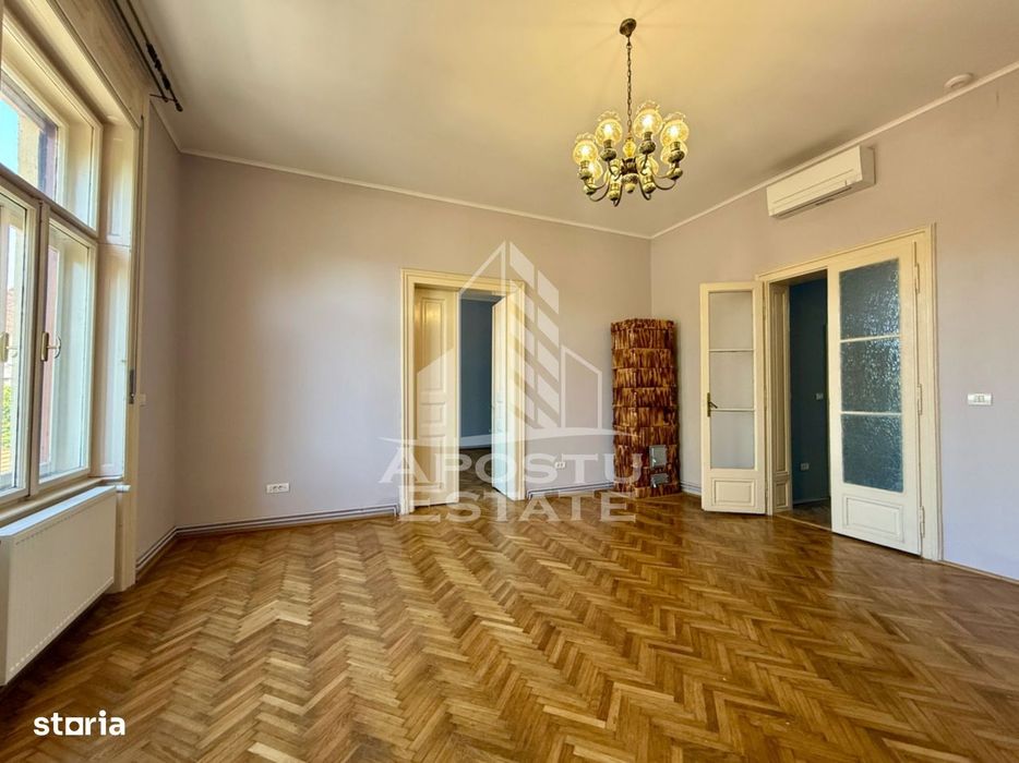 Apartament 5 camere de vanzare, renovat, zona Sinaia Timisoara