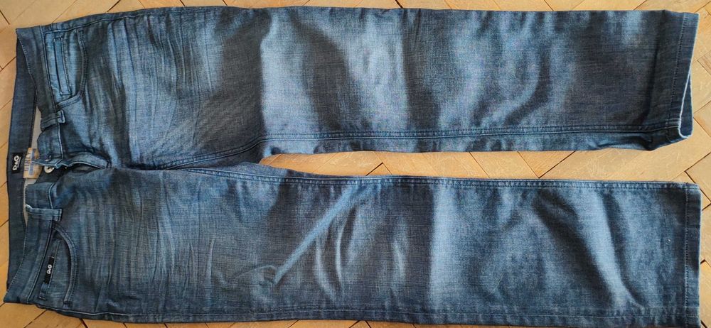 Дамски дънки Dolce & Gabbana и Levi's