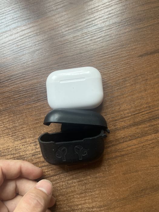 Airpods pro 2.