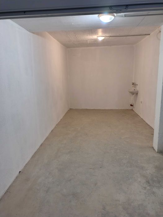 Продават /отдават се под наем Подземни гаражи в нова сграда над Била 1