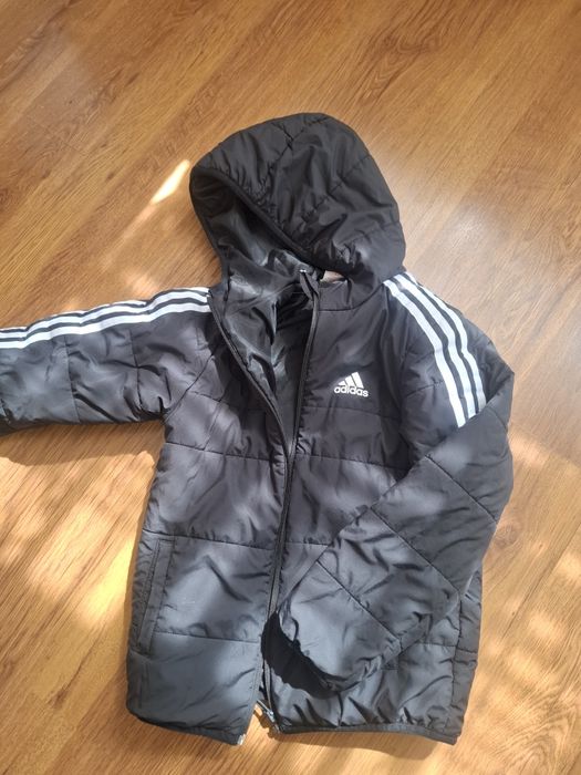 Яке и екип Адидас