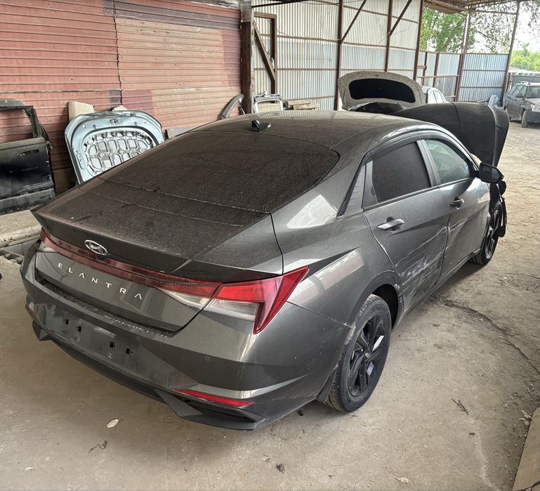 Hyundai Elantra 9