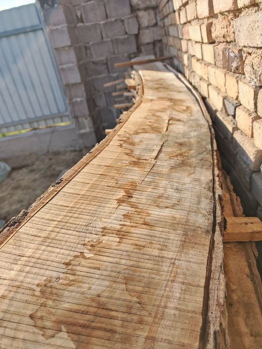 Vând cherestea de nuc