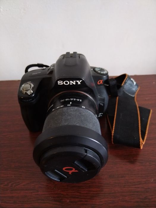 Продаётся фотоаппарат Sony.