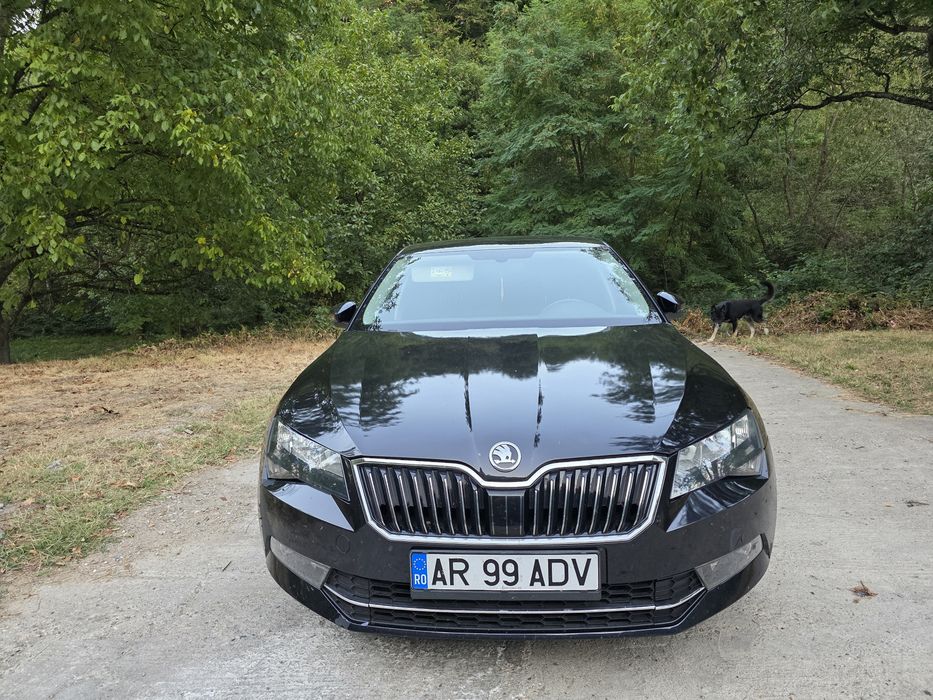 Vând Skoda Superb