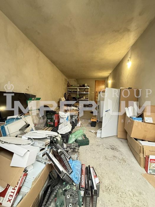 Дава се под наем Гараж / Паркомясто в Варна, Левски - 27 кв.м за 153 € - Снимка #1