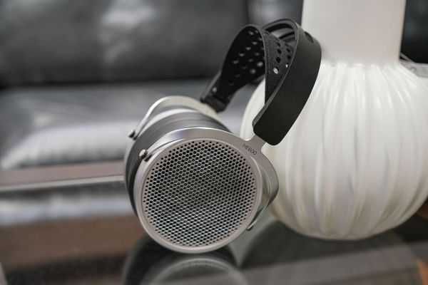 HIFIMAN HE600 Open-Back Planar Magnetic Headphones Casti Ca Noi