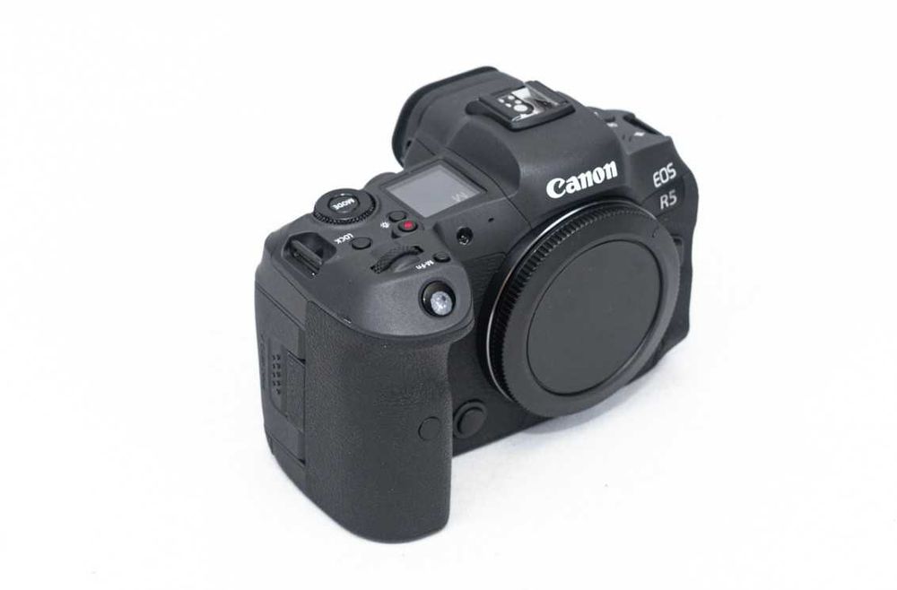 Canon EOS R5 - body - 6.800 de cadre