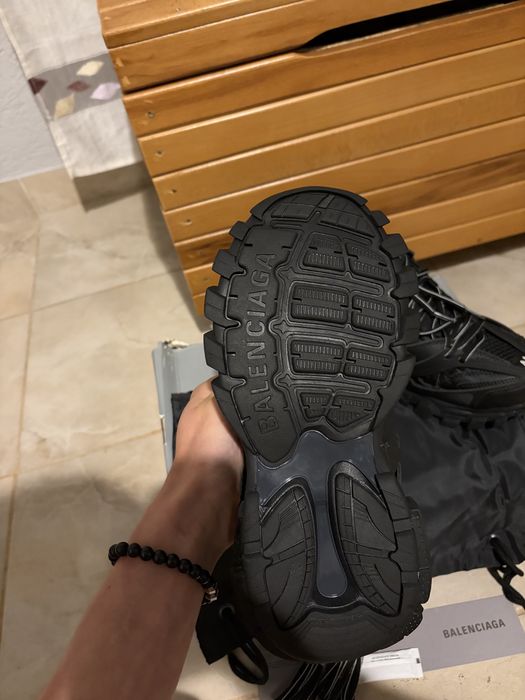 Balenciaga track