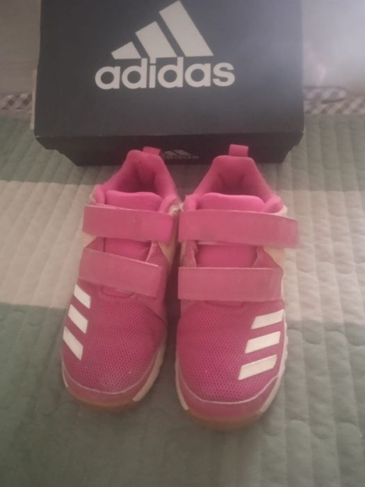 Продам [кроссовки adidas) детскую обувь. Р-31. На девочку. В отличном