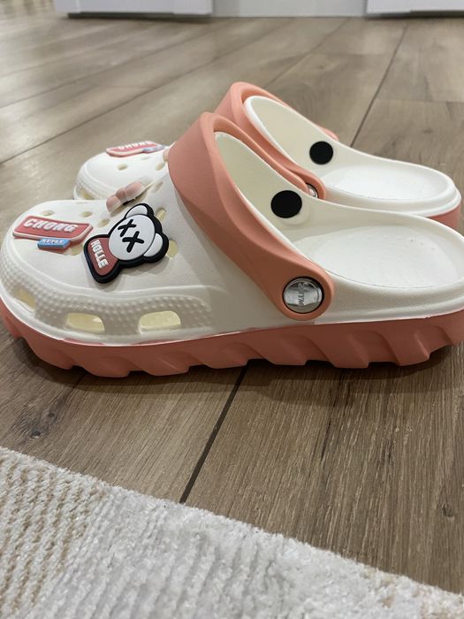 Десткие кроксы с шармиками