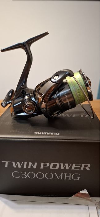 Mulineta shimano Twin power C3000MHG