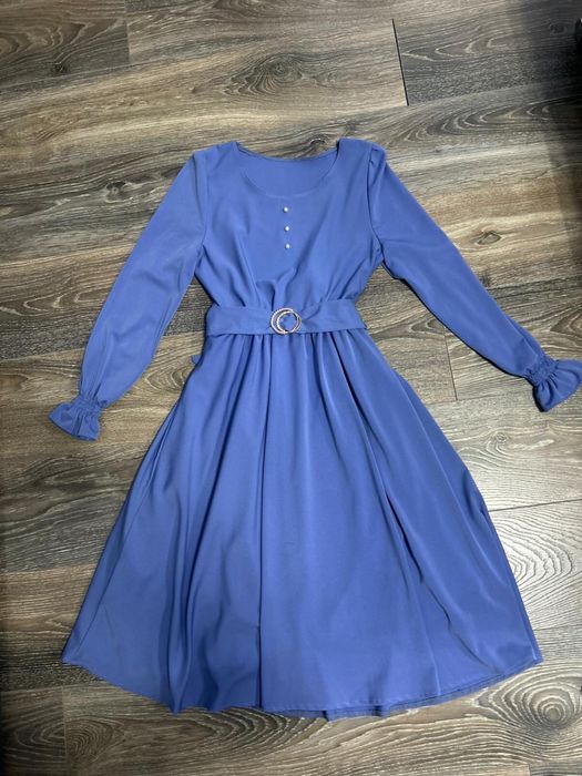 Rochie eleganta cu brosa