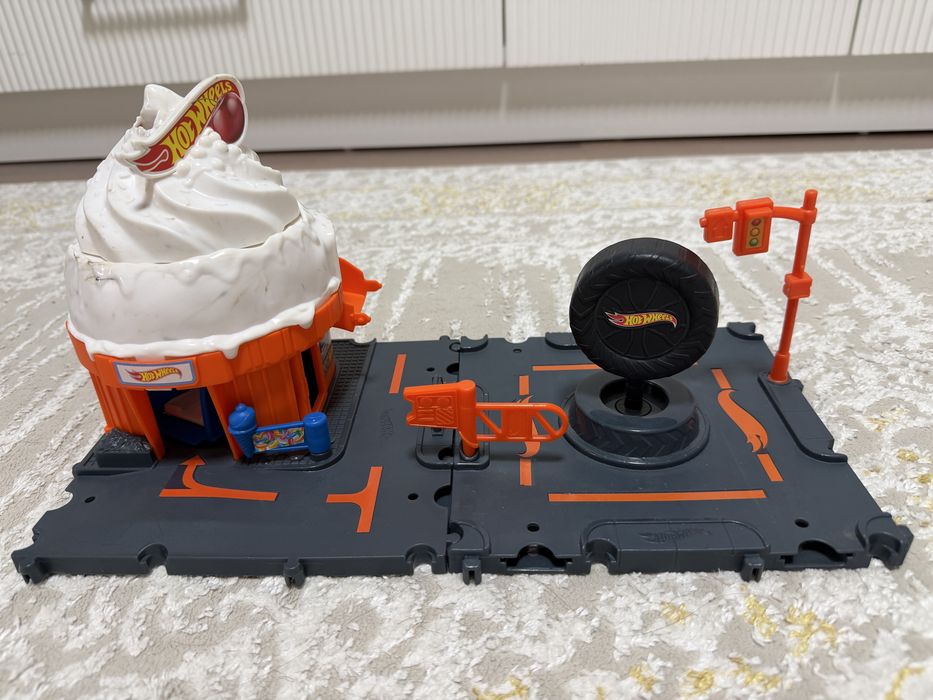 Игрушки Hot Wheels (Хот Вилс)