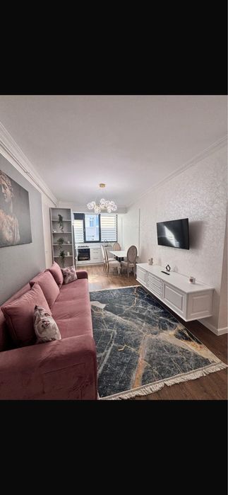 Ofer spre inchiriere apartament 3 camere  Suceava ,zona   Universitatii