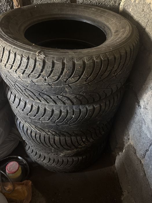 Продам шины  265/65R17 MAXXIS
