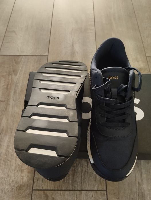 Boss Titanium Runn nipuN