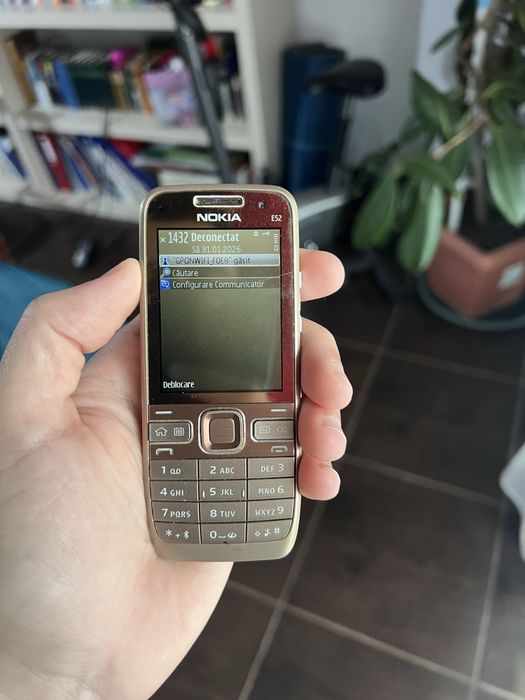 Nokia E52 Gold, 2 GB
