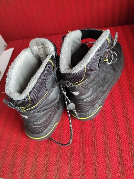 Adidasi unisex, marimea 36, pt. iarna, stare foarte, foarte buna, sunt