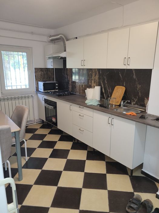 Apartament poarta 6 de închiriat