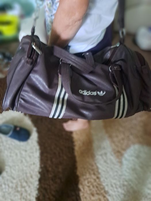 Geanta sport pe umar