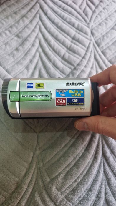 Видеокамера SONY DCR-SX85E