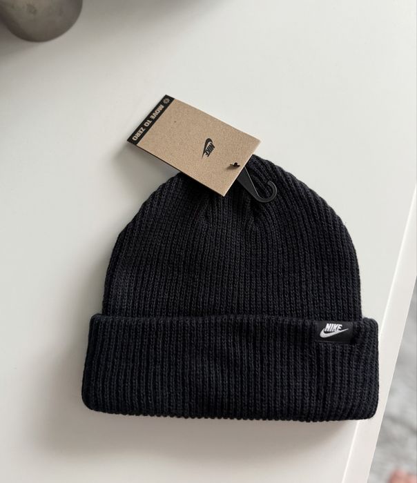 Nike Terra caciula unisex neagra marime universala noua originala