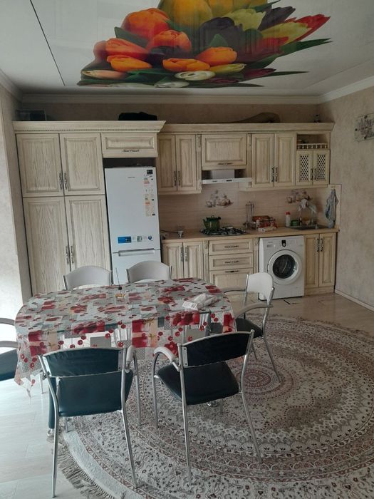 Сдаётся 2 сот 5 ком.евродом (паркентский)