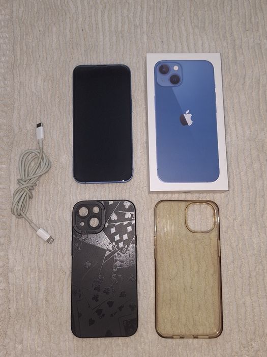 Telefon iPhone 13 Blue.