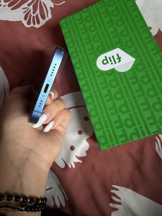 Vand iphone 13 albastru