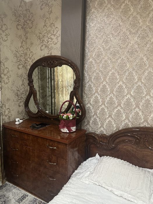 1 komplekt mebel jixozlari sotiladi