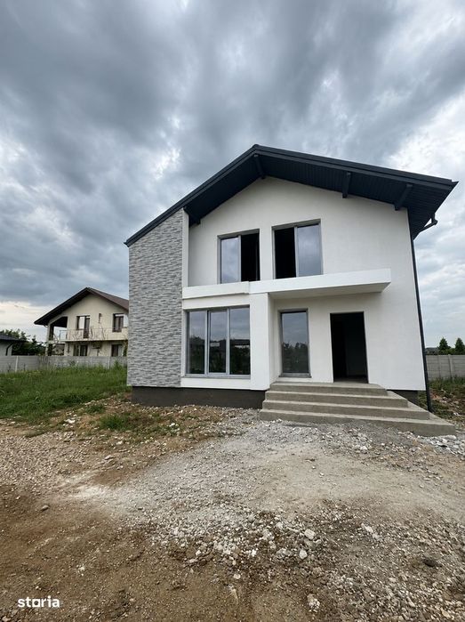 Casă modernă cu 4 camere în Clinceni