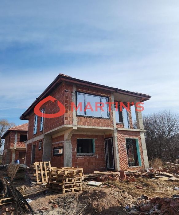 Къща в София, област-гр.Костинброд площ 165 цена 304219