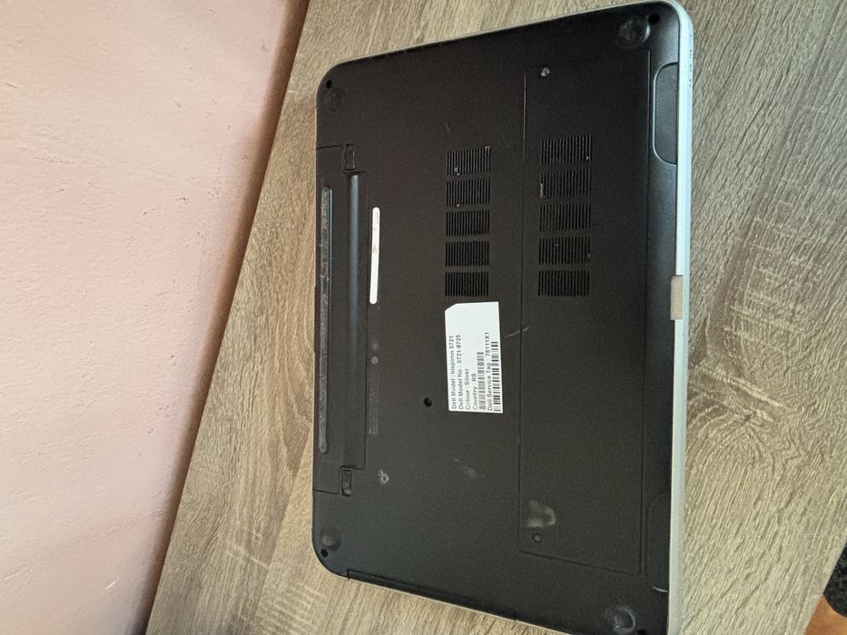 Dell 17,3” • Procesor i7 • 8gb ram • Hdd 1tb